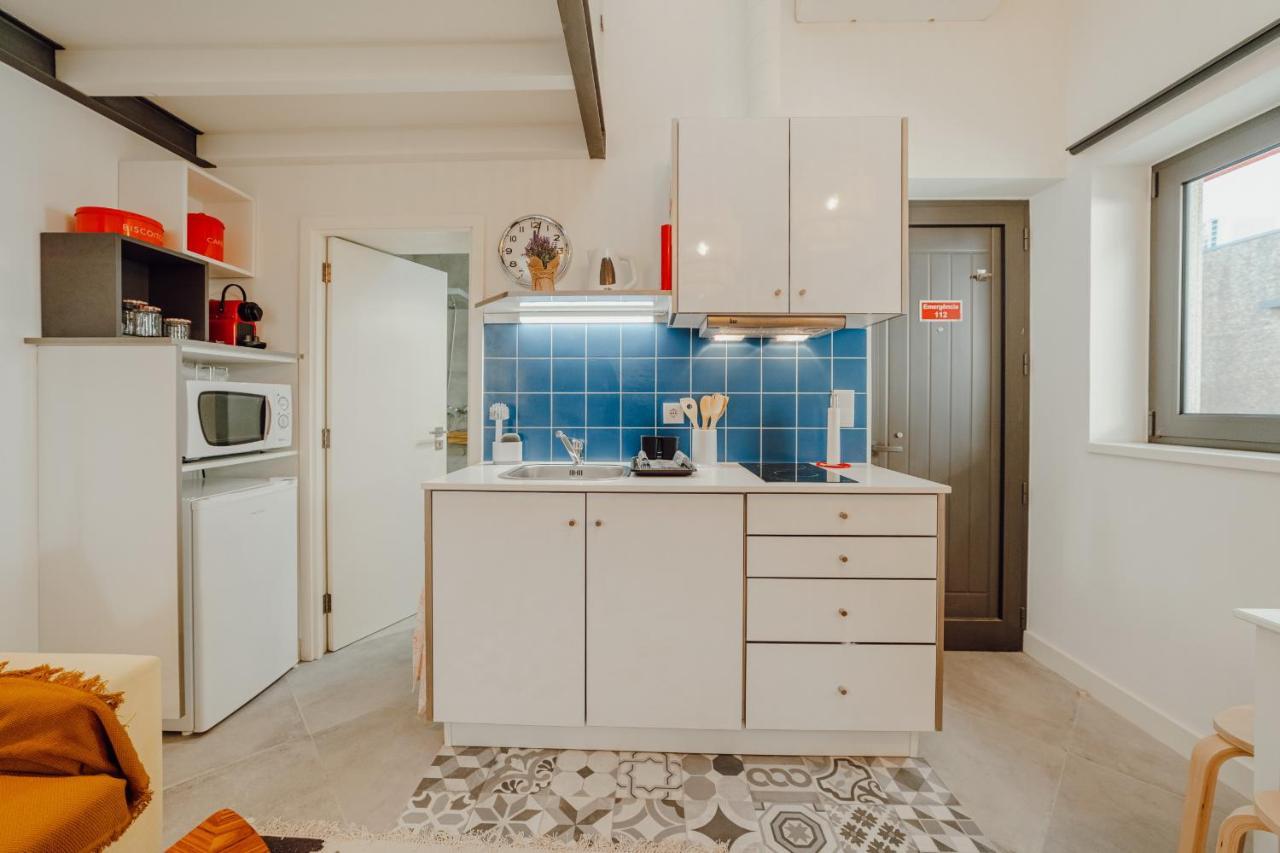 Design Iii By Homing * Oporto